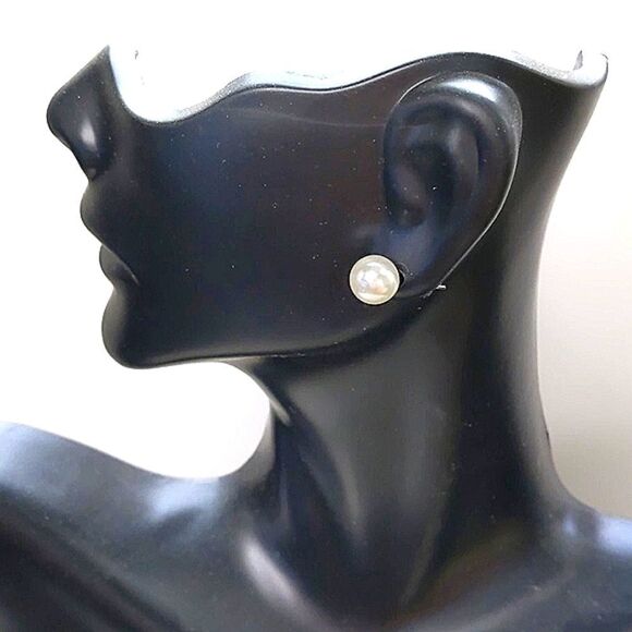 Faux Pearl Studs 1/4" diameter - Picture 2 of 4